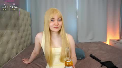 cassieswon online show from May 25, 7:36 am