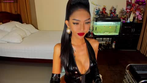 CassieValbalera online show from May 12, 2:41 am
