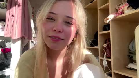 Olivia online show from February 25, 2:05 pm