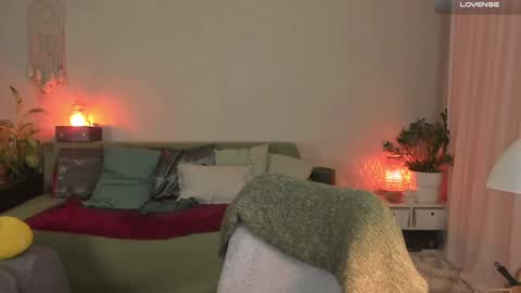  cassandra  online show from January 23, 4:48 pm