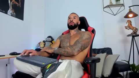 Snapshot of casticatheking chatting on January 20, 6:53 pm Matheo Brown online show from January 20, 6:53 pm