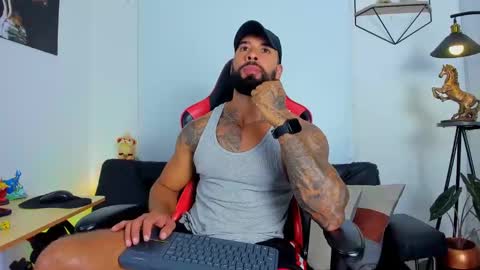 Snapshot of casticatheking chatting on February 17, 4:37 pm Matheo Brown online show from February 17, 4:37 pm