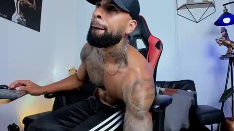 Snapshot of casticatheking chatting on March 1, 12:50 am Matheo Brown online show from March 1, 12:50 am