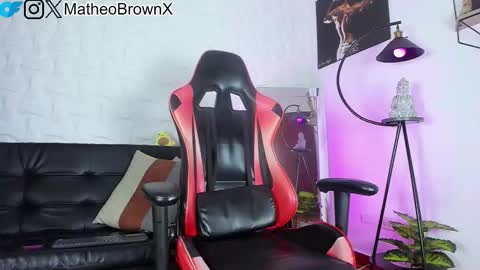 Snapshot of casticatheking chatting on September 30, 4:06 am Matheo Brown online show from September 30, 4:06 am