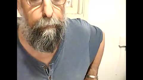 Snapshot of casual53 chatting on January 6, 2:03 pm casual53 online show from January 6, 2:03 pm