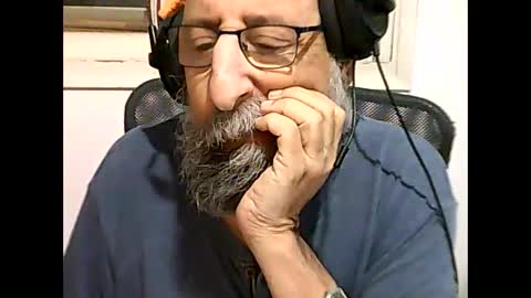 Snapshot of casual53 chatting on January 8, 4:12 am casual53 online show from January 8, 4:12 am