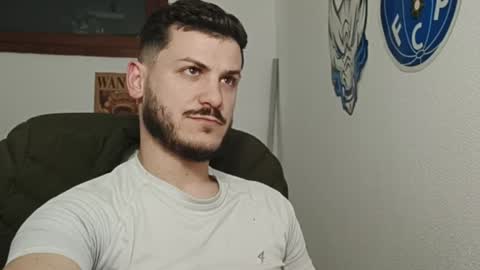 Snapshot of casual_mike chatting on March 30, 12:11 am Mike Moreira online show from March 30, 12:11 am