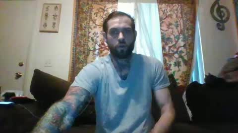 Snapshot of casualfrank chatting on October 1, 9:43 pm CasualFun online show from October 1, 9:43 pm