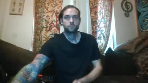 Snapshot of casualfrank chatting on November 17, 8:47 pm CasualFun online show from November 17, 8:47 pm