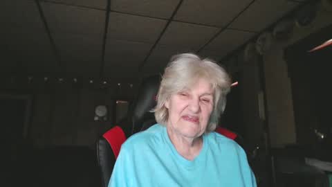 cat online show from December 26, 6:33 pm