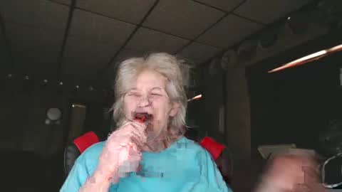 cat online show from December 27, 5:05 pm