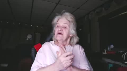 cat online show from December 30, 6:38 pm