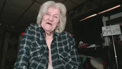 cat online show from February 3, 8:35 pm