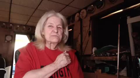 cat online show from September 12, 4:51 pm