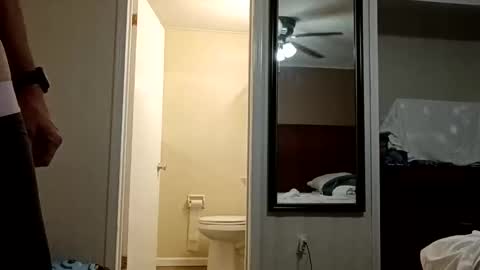 Snapshot of cat_daddy2121 chatting on November 26, 9:54 am cat_daddy2121 online show from November 26, 9:54 am