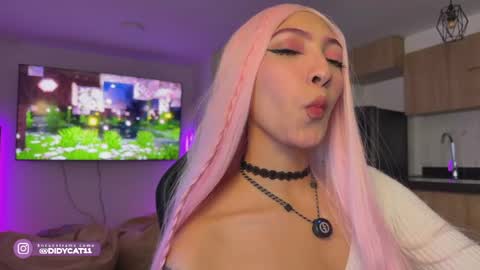 Snapshot of cat_didy chatting on March 28, 5:12 pm Didy online show from March 28, 5:12 pm