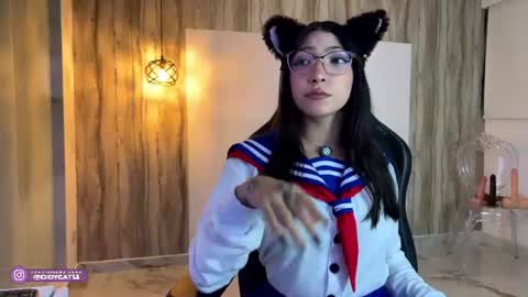 Snapshot of cat_didy chatting on June 22, 11:57 pm Didy online show from June 22, 11:57 pm