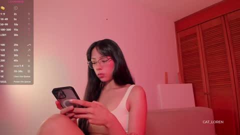 Snapshot of cat_loren chatting on February 6, 6:24 pm Loren online show from February 6, 6:24 pm