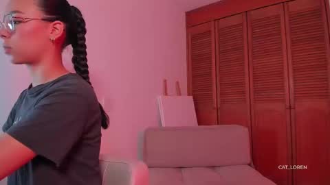 Snapshot of cat_loren chatting on February 19, 9:47 pm Loren online show from February 19, 9:47 pm