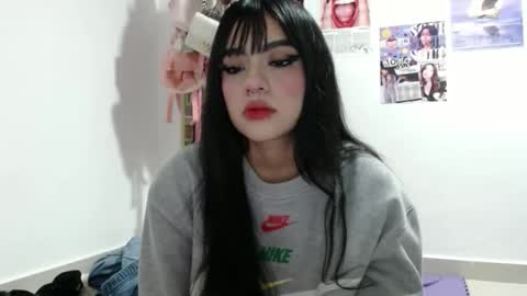 Mila online show from October 15, 8:03 am