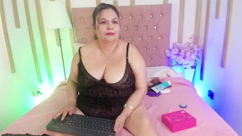 Marce online show from April 4, 8:28 pm