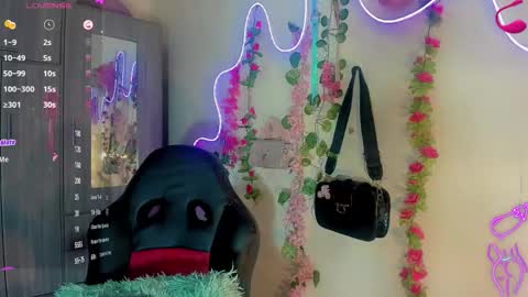 Snapshot of cata__mw chatting on February 17, 7:09 pm cata__mw online show from February 17, 7:09 pm