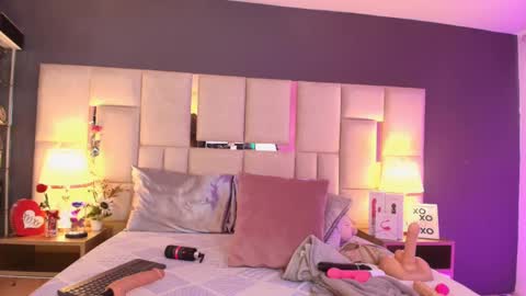 catalina online show from March 11, 4:07 pm