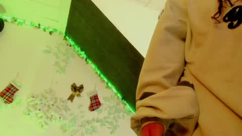 Snapshot of cata_greenn chatting on December 13, 11:28 pm Cata green model independient online show from December 13, 11:28 pm