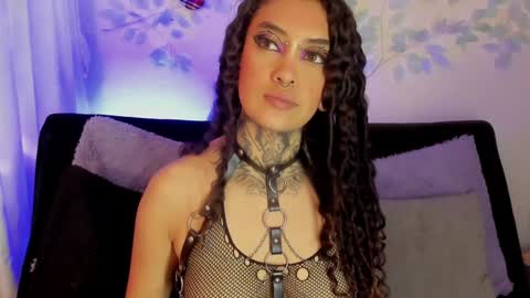 Snapshot of cata_greenn chatting on December 19, 9:49 pm Cata green model independient online show from December 19, 9:49 pm