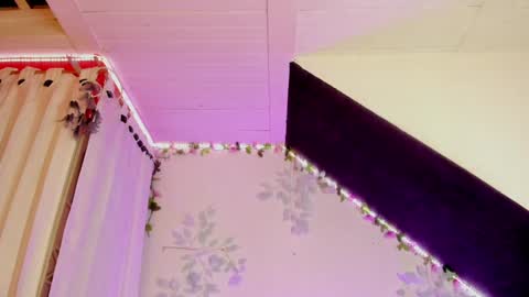 Snapshot of cata_greenn chatting on January 19, 12:06 am Cata green model independient online show from January 19, 12:06 am