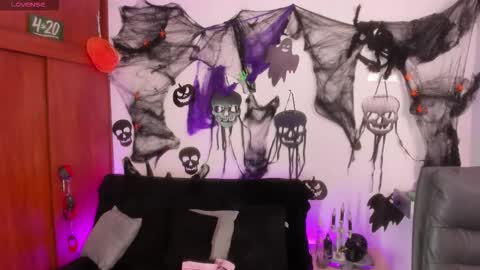 Snapshot of cata_greenn chatting on October 14, 8:09 pm Cata green model independient online show from October 14, 8:09 pm