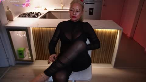 Snapshot of catagolden chatting on February 16, 12:18 am Cata online show from February 16, 12:18 am