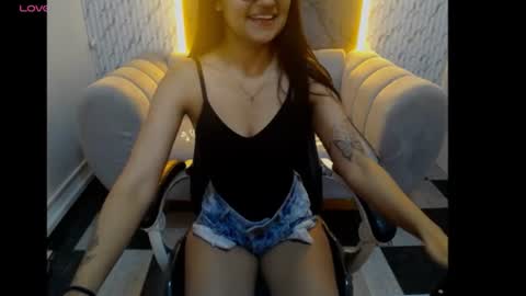 catalella_little_b online show from June 20, 12:19 pm