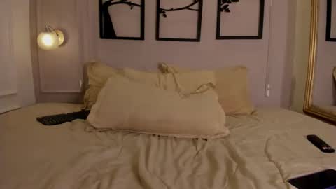 Cataleya online show from November 8, 11:58 pm