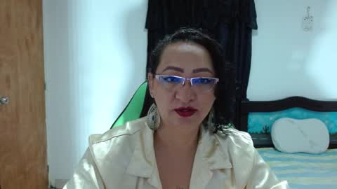 Snapshot of cataleya_ardiente1 chatting on December 12, 10:13 am isabel online show from December 12, 10:13 am