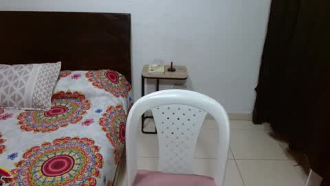 Snapshot of cataleya_ardiente1 chatting on December 18, 8:53 am isabel online show from December 18, 8:53 am