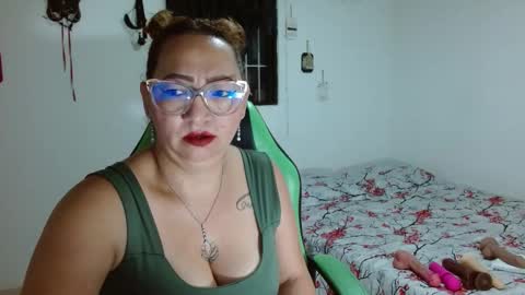 Snapshot of cataleya_ardiente1 chatting on September 10, 8:25 am isabel online show from September 10, 8:25 am