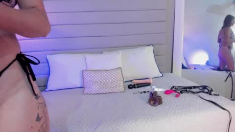 Snapshot of cataleya_marin_ chatting on April 9, 8:25 pm cataleya_marin_ online show from April 9, 8:25 pm