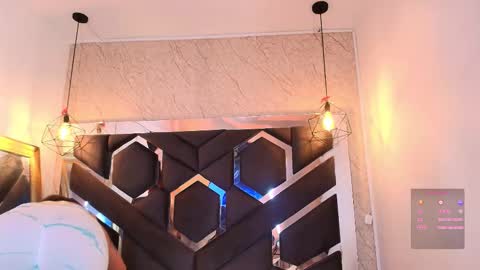 Cataleya online show from November 25, 10:59 am