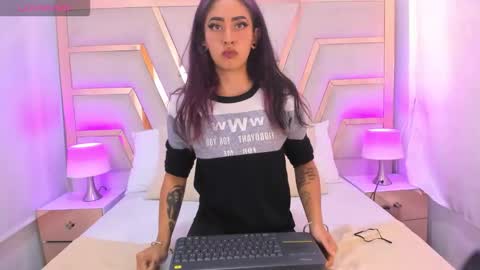 Snapshot of cataleya_sub69 chatting on November 14, 12:48 pm Cataleya online show from November 14, 12:48 pm