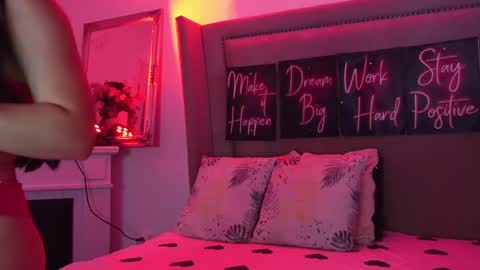 Snapshot of cataleyastarr chatting on June 7, 4:38 am Cate online show from June 7, 4:38 am