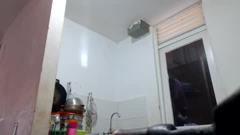 Snapshot of catalina827356 chatting on November 30, 6:12 pm catalina827356 online show from November 30, 6:12 pm