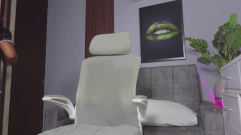 catalina_goddess online show from June 20, 3:53 am