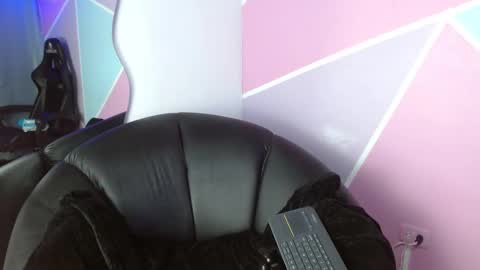 Catalina online show from October 21, 8:42 pm