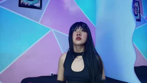 Catalina online show from February 24, 8:40 pm