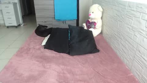 Snapshot of catalinahenao chatting on June 27, 12:22 pm cata online show from June 27, 12:22 pm