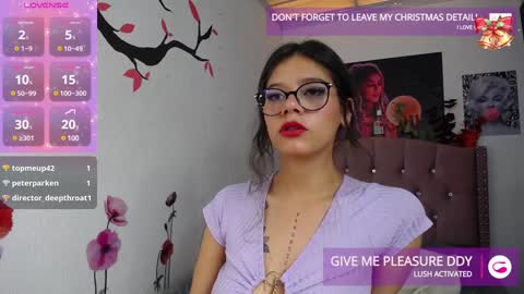 Snapshot of catalinahot2023 chatting on January 13, 5:33 pm Catalina online show from January 13, 5:33 pm