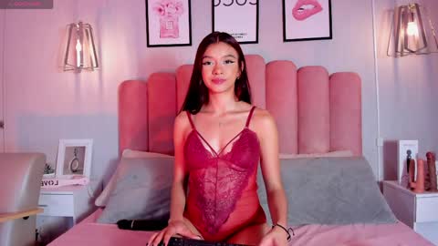 Catalina  online show from March 28, 8:08 pm