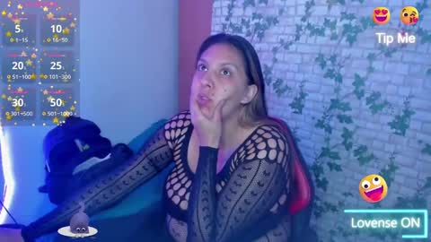  Mia   online show from November 5, 3:06 am