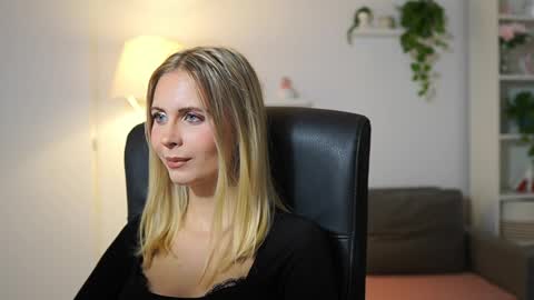 catecrago  online show from October 10, 8:13 am